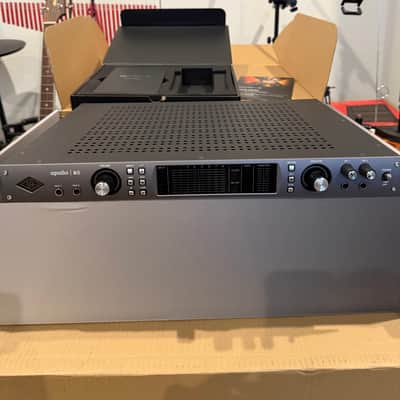 Universal Audio Apollo x6 Gen 1 Thunderbolt Audio Interface 2024 - Present - Silver image 1