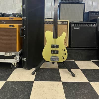 G&L ASAT Fretless Bass 90s image 1