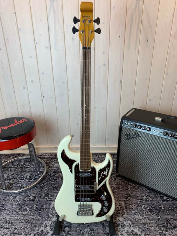 Burns Limited Edition 1964 Shadows Bass John Rostill nr. 287 of 500 2006 White image 1