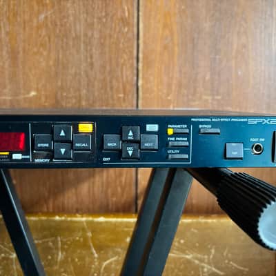 Yamaha SPX2000 24-Bit/96kHz Digital Multi-Effect Processor with REV-X Reverb image 4