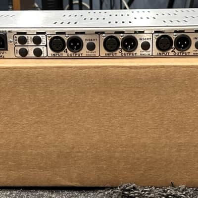 API 3124V 2021 - Black / Silver image 2