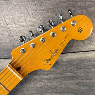Fender Eric Johnson Stratocaster with Maple Fretboard 2005 - Present - 2-Color Sunburst image 7