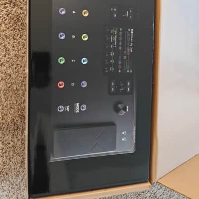 Line 6 Helix LT - Original owner, Minty condition, ships in manufacturer's packaging image 5