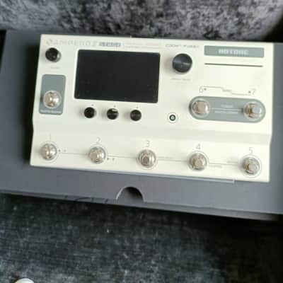 Hotone Ampero II Stage 2024 - Present - White image 1