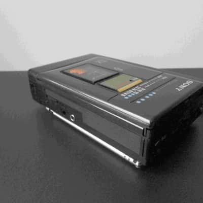 Sony WA-2000 Portable Cassette-corder w/ Radio 1989 image 7