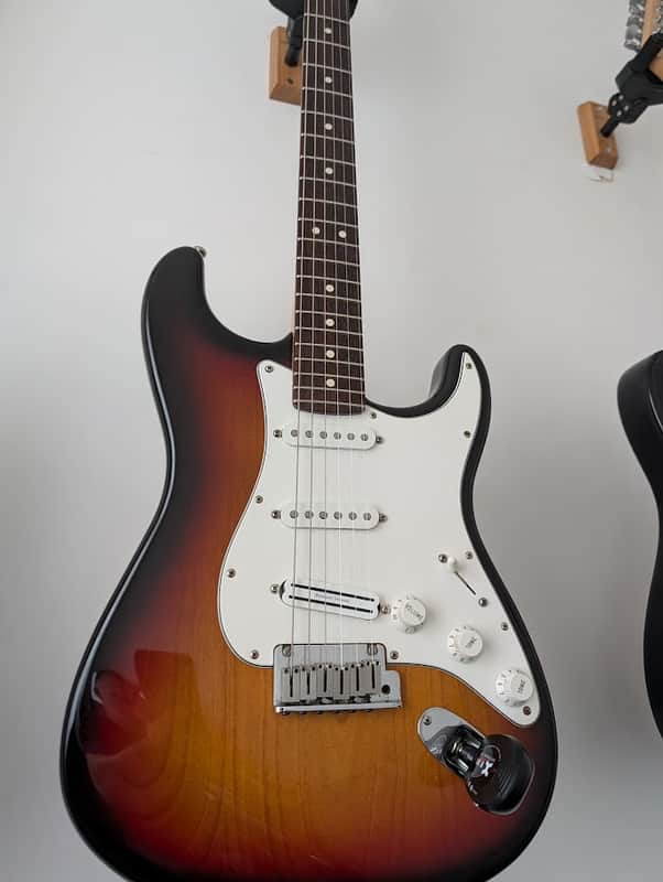 Fender US Standard Stratocaster 2000 - Sunburst image 1