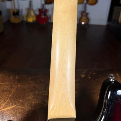 Fender American Professional Precision Bass 2018 - 3 Tone Sunburst - OHSC image 8
