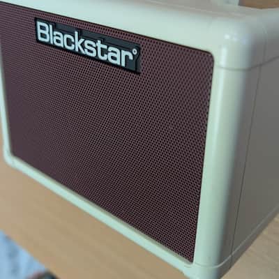 Blackstar Fly 3 3-Watt 1x3" Battery-Powered Mini Guitar Combo 2015 - 2020 - Cream image 2