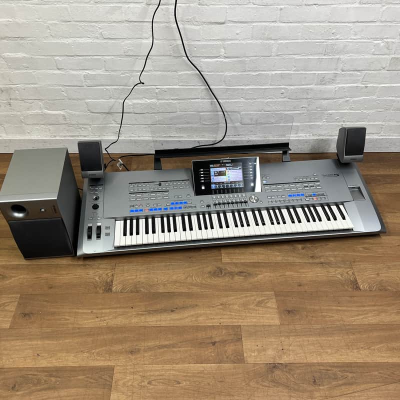 Yamaha Tyros 5 76 Keyboard With Speaker System; Serial No: BAVY01005 | Second Hand image 1