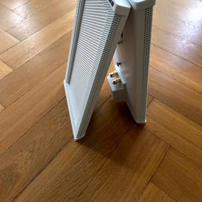 HyperSound HSS 3000 – hyper directional sound speaker set, with amp image 5