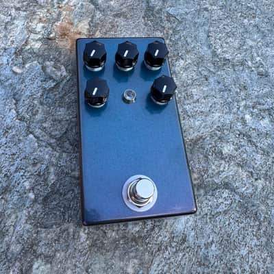 Scarab Deluxe Fuzz Clone image 6