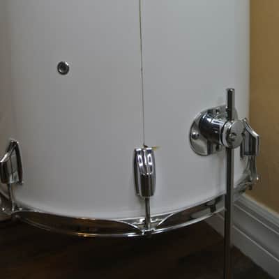 ADD this RARE Rogers USA 18" NEW ENGLAND WHITE FLOOR TOM to YOUR DRUM SET! RL943 image 9