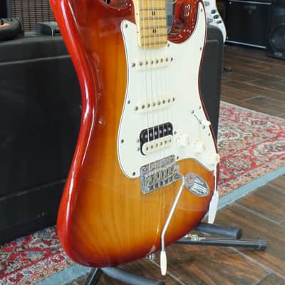 2015 Fender American Standard Stratocaster HSS Shawbucker with Maple Fretboard 3-Color Sunburst image 4