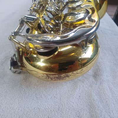 Yamaha YAS-23 Made in Japan Alto Saxophone image 5