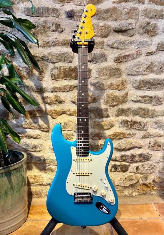 Fender American Professional II Stratocaster with Rosewood Fretboard