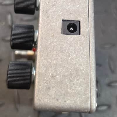 Electro-Harmonix Bass Big Muff Pi Fuzz Pedal Distortion / Sustainer image 4
