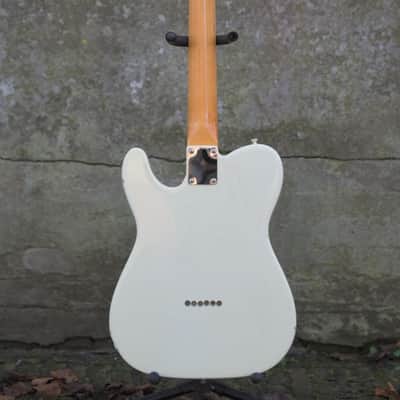Del-Tone 60's T-Style - Khaya Mahogany - Olympic White image 10