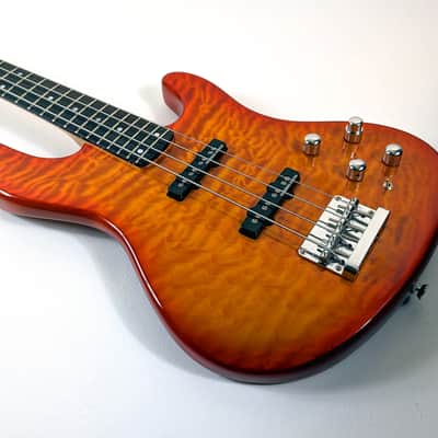 FENDER Deluxe Jazz Bass 24-Fret QMT 4-String Bass w/Gig Bag, Seymour Duncan Pickups! image 4