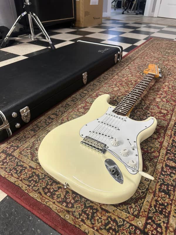 Fender Jimi Hendrix Artist Series Tribute Stratocaster 1997 - 2000 - Olympic White