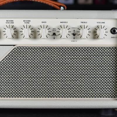 Victory Amps V40 Deluxe Heritage Series 42-Watt Guitar Head 2010s - Cream image 3
