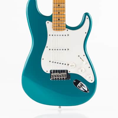 USED 1995 Fender American Standard Limited Edition Stratocaster Electric Guitar - Ocean Turquoise with Matching Headstock image 5
