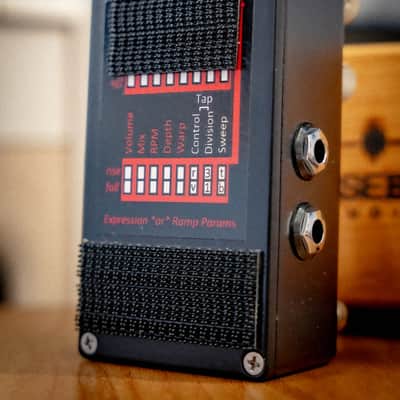 Chase Bliss Audio Warped Vinyl Wooden Box Edition image 6