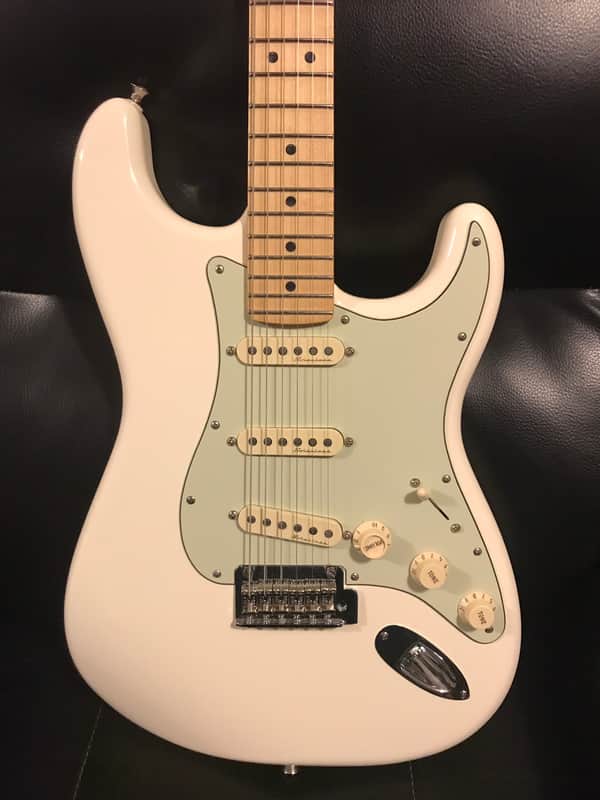 Fender Roadhouse Stratocaster