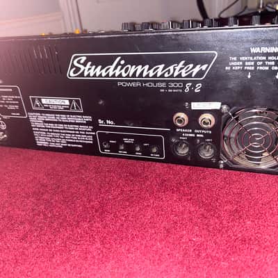 Studiomaster Powerhouse 300 8-2 300 + 300W 1999 image 3