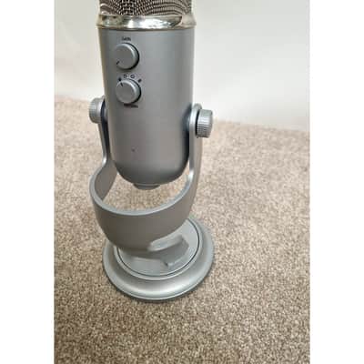 Blue Yeti - USB Microphone - Silver - Excellent image 5