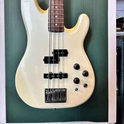 Fender Power Jazz Bass Special - 1987 - Frost White image 2