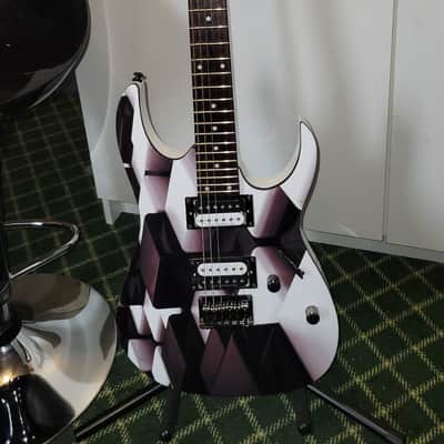 Ibanez  rg2ex2   Custom/White and Black image 1