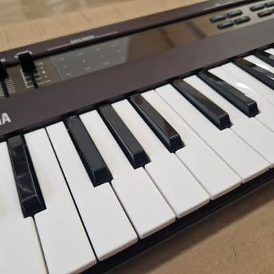 Yamaha Reface DX Mini Mobile Keyboard 2015 - Present - Black image 3