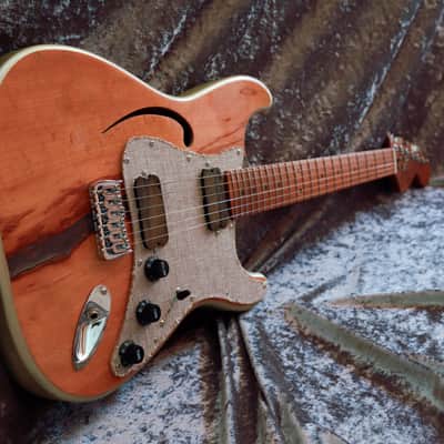 GB Liuteria Traditional Strato semi hollow european walnut relic and resin image 4