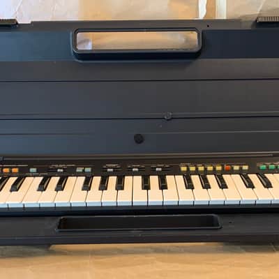 Yamaha  PortaSound PS-400 44-key keyboard synth 80s EC image 2