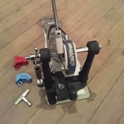 Pearl Powershifter "Eliminator" (Strap-Drive) Professional Level Bass Drum Pedal #2 with Extra Cams & Drum Key - Very Clean and Super Smooth image 4