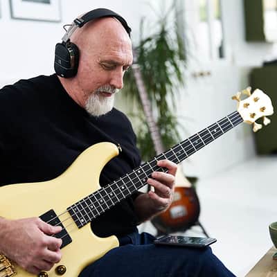 Boss Waza-Air Bass Wireless Personal Guitar Amplification System image 7