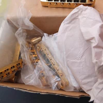 Graph Tech ResoMax Tuneomatic Bridge - Gold image 4