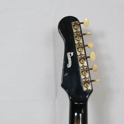 Eko 500 V4  1960s red image 3