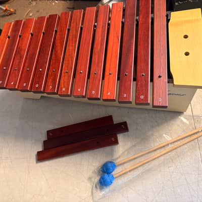 Lyons Alto diatonic xylophone with mallets image 2