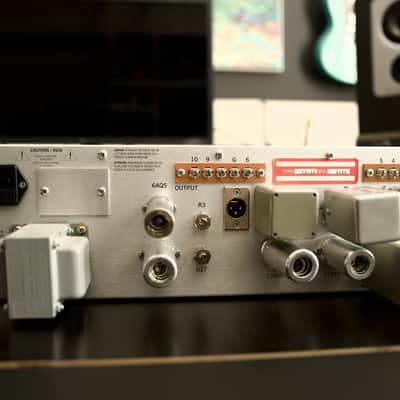 Universal Audio LA-2A Leveling Amplifier / Optical Compressor 2000 - Present - Gray image 5