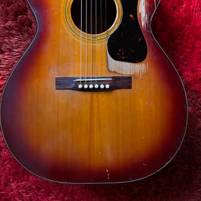Guild F-30 Aragon 1960’s - Sunburst image 2