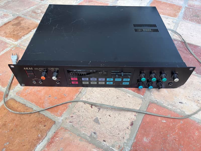 Akai S612 MIDI Digital Sampler 12-Bit image 1
