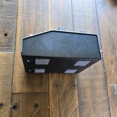 Boss IR-200 Amp and IR Cabinet 2021 - Present - Silver image 7