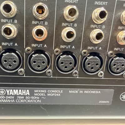 Yamaha MGP24X 24-Channel Analog Mixing Console w/ Rolling Hard Case & Manual 2013 image 17