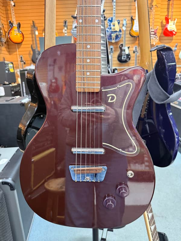 Danelectro '56 U2 Reissue with Case image 1