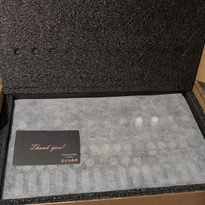 Sonicware Liven evoke 27-Key Acoustronic Sythesizer and Granular Effects image 2
