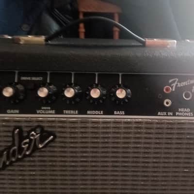 Fender Frontman 15B Guitar Bass Combo Amp Amplifier, 6.5” Speaker