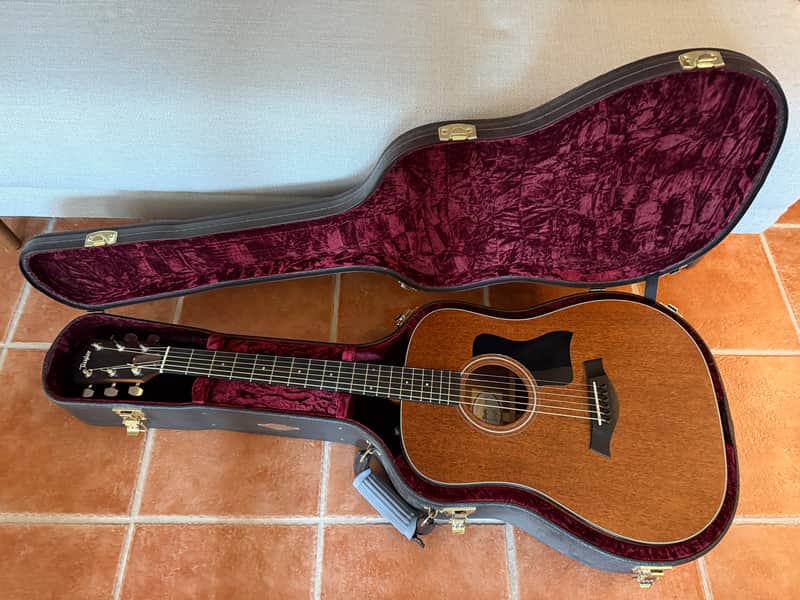 Taylor 320e Baritone Spring Limited 2014 - Satin image 1