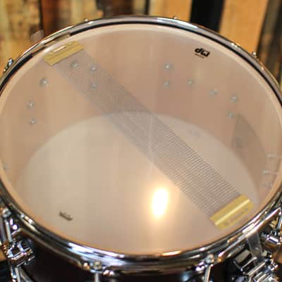 DW 6.5x14 Collector's Maple VLT Deep Cherry Satin Oil Snare Drum - SO#1318344 image 5