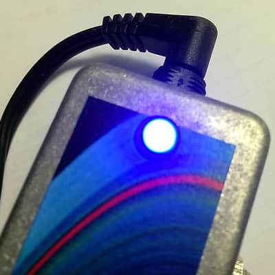 Saturnworks Stereo A/B Box Guitar Switch Pedal with TRS Jacks + LEDs - Handcrafted in California image 4
